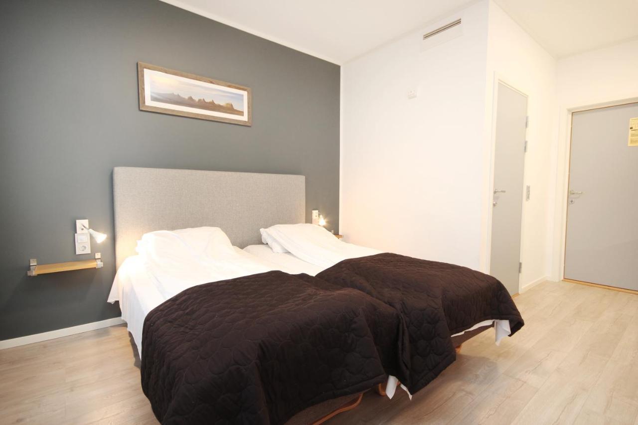 Napoli Resturant & Hotell As 산네스쇠엔 외부 사진