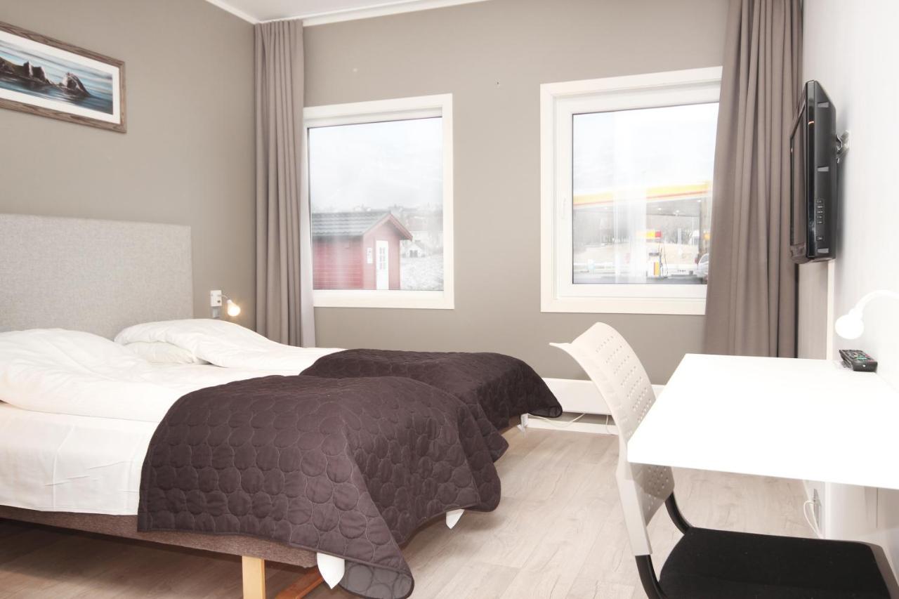 Napoli Resturant & Hotell As 산네스쇠엔 외부 사진