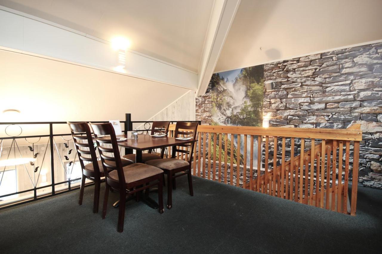 Napoli Resturant & Hotell As 산네스쇠엔 외부 사진