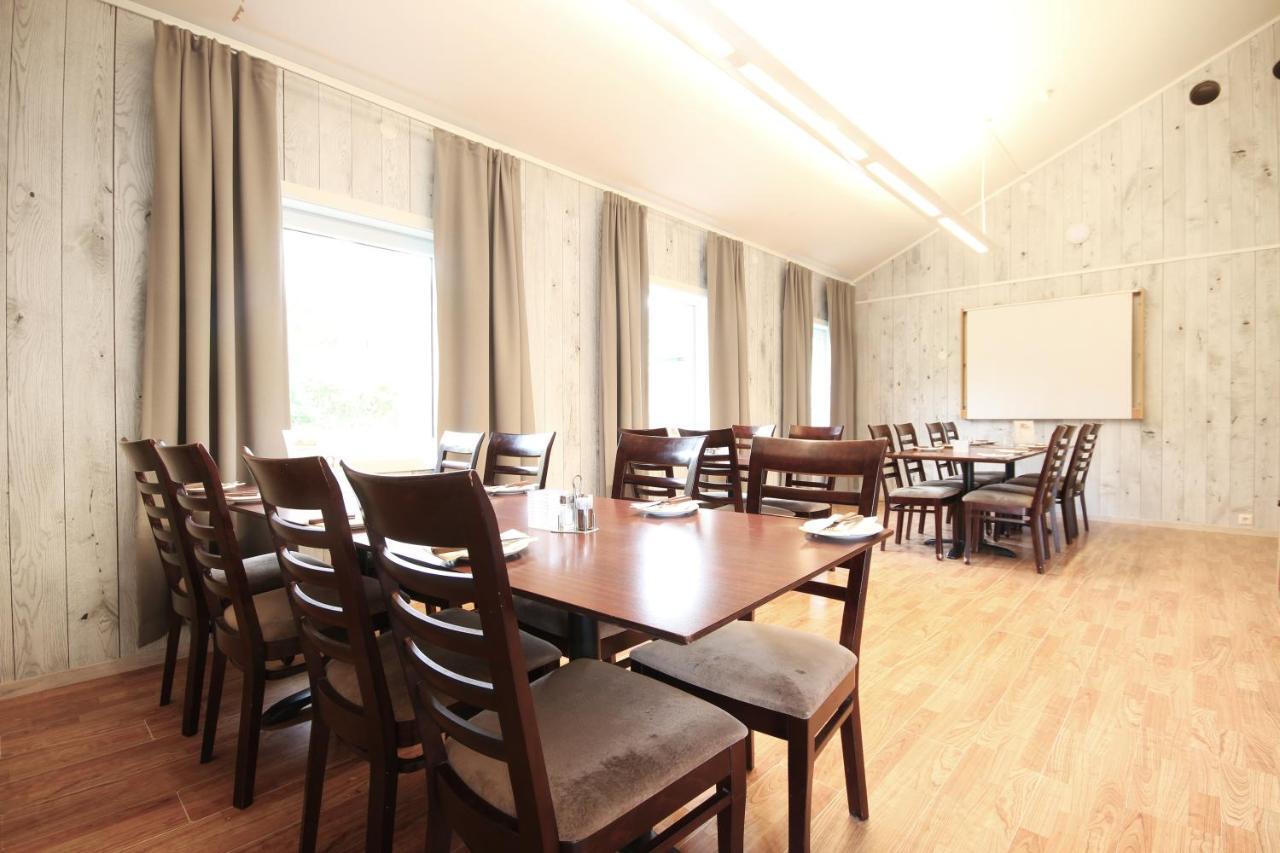 Napoli Resturant & Hotell As 산네스쇠엔 외부 사진